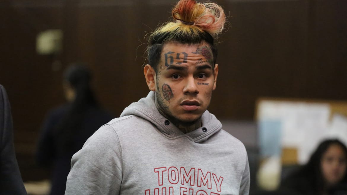 Tekashi 6ix9ine Arrested on Racketeering, Firearms Charges (thedailybeast.com)