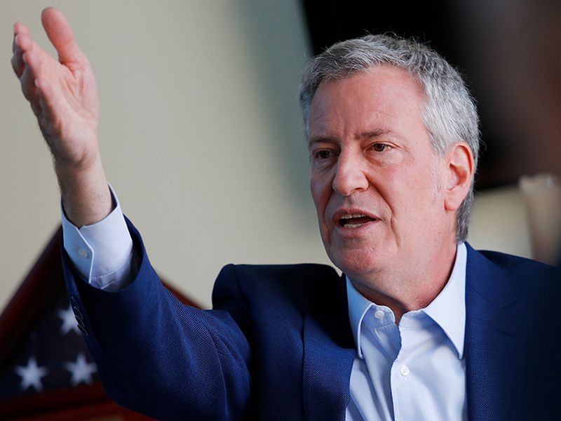 Mayor Bill de Blasio trolls Trump over deportation round-up threat — ‘who will work at your country club?’ (nydailynews.com)