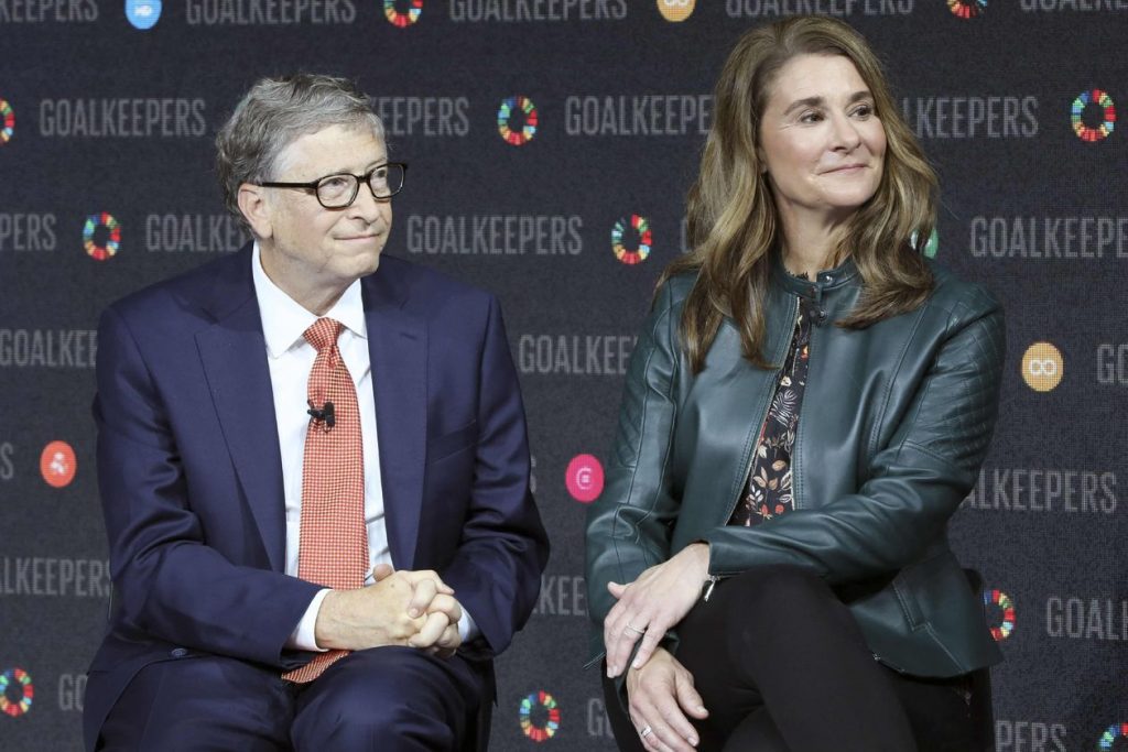 Bill Gates Left Microsoft Board Amid Probe Into Prior Relationship With Staffer (wsj.com)