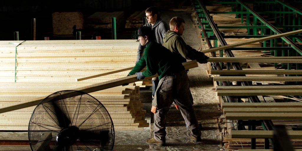 Lumber prices continue to slide as pandemic-driven boom wanes