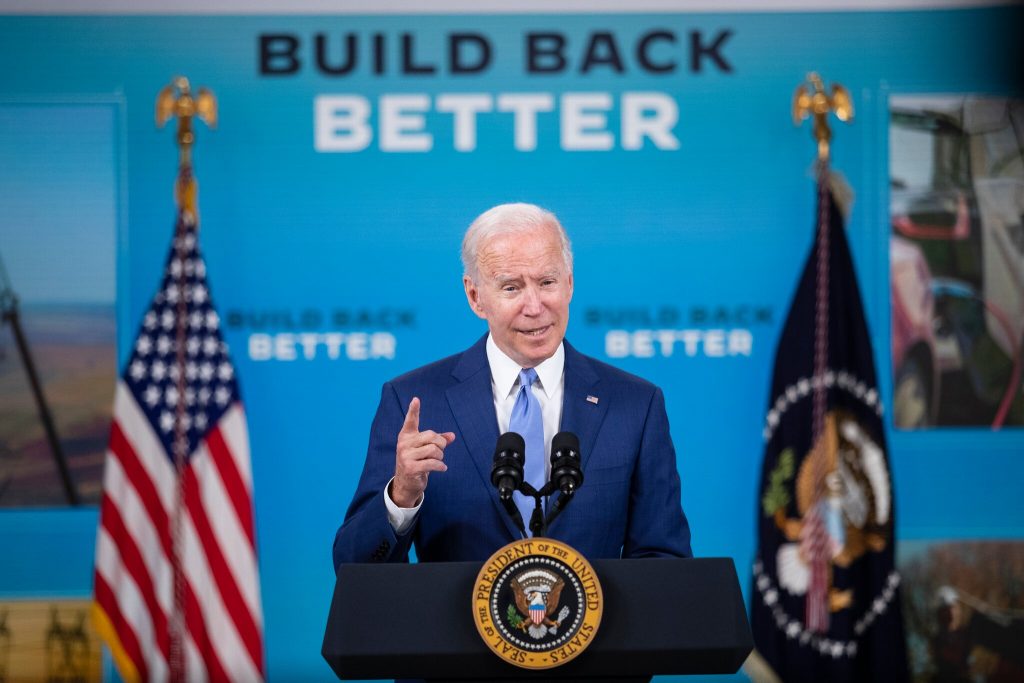 Biden makes it official: US will release one-third of its oil reserves to combat inflation, lower gas prices (cbsnews.com)