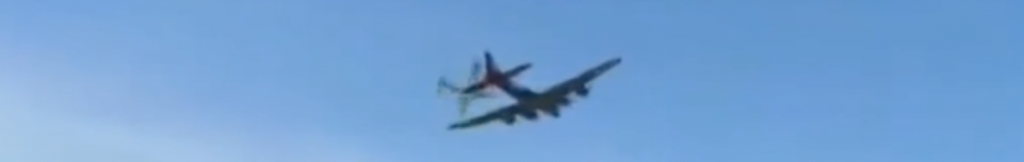 Dallas air show crash: Two World War Two planes collide in mid-air (bbc.com)