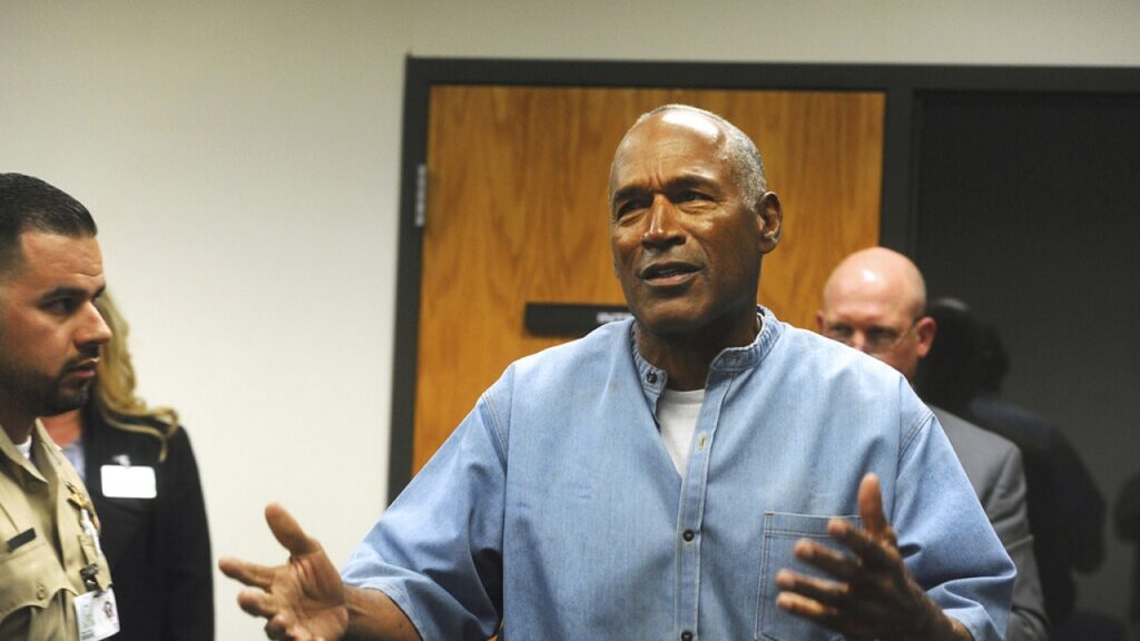 Athlete, actor, and murder suspect O.J. Simpson dies at 76 after battle with cancer (abc7.com)